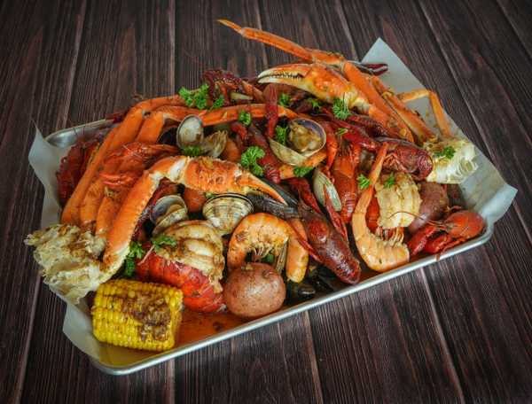 An image of seafood boil 
